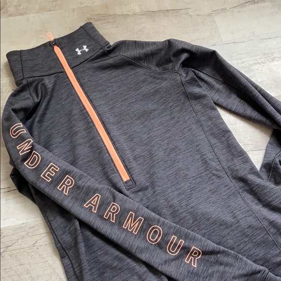 Under Armour Tops - Under Armour Fitted Pull Over